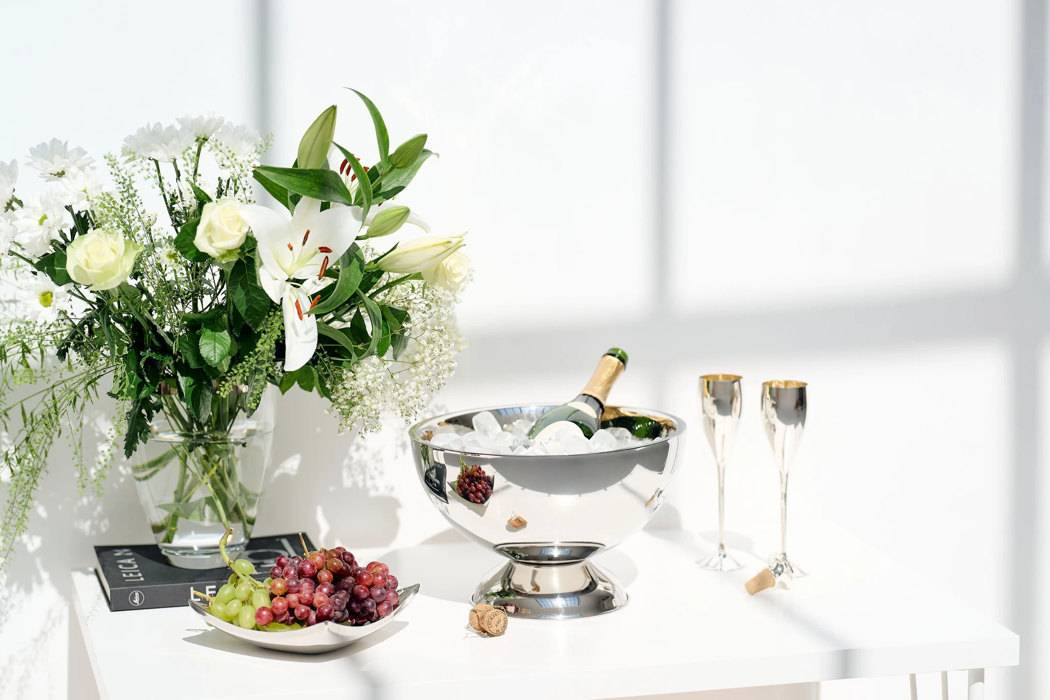 Schale Dallas (19 x 19 cm), quadratisch, silberfarben, fein gehämmert, hochglanzpoliert, Edelstahl